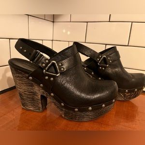 Kork-Ease Black Leather Platform Clog. Size 8